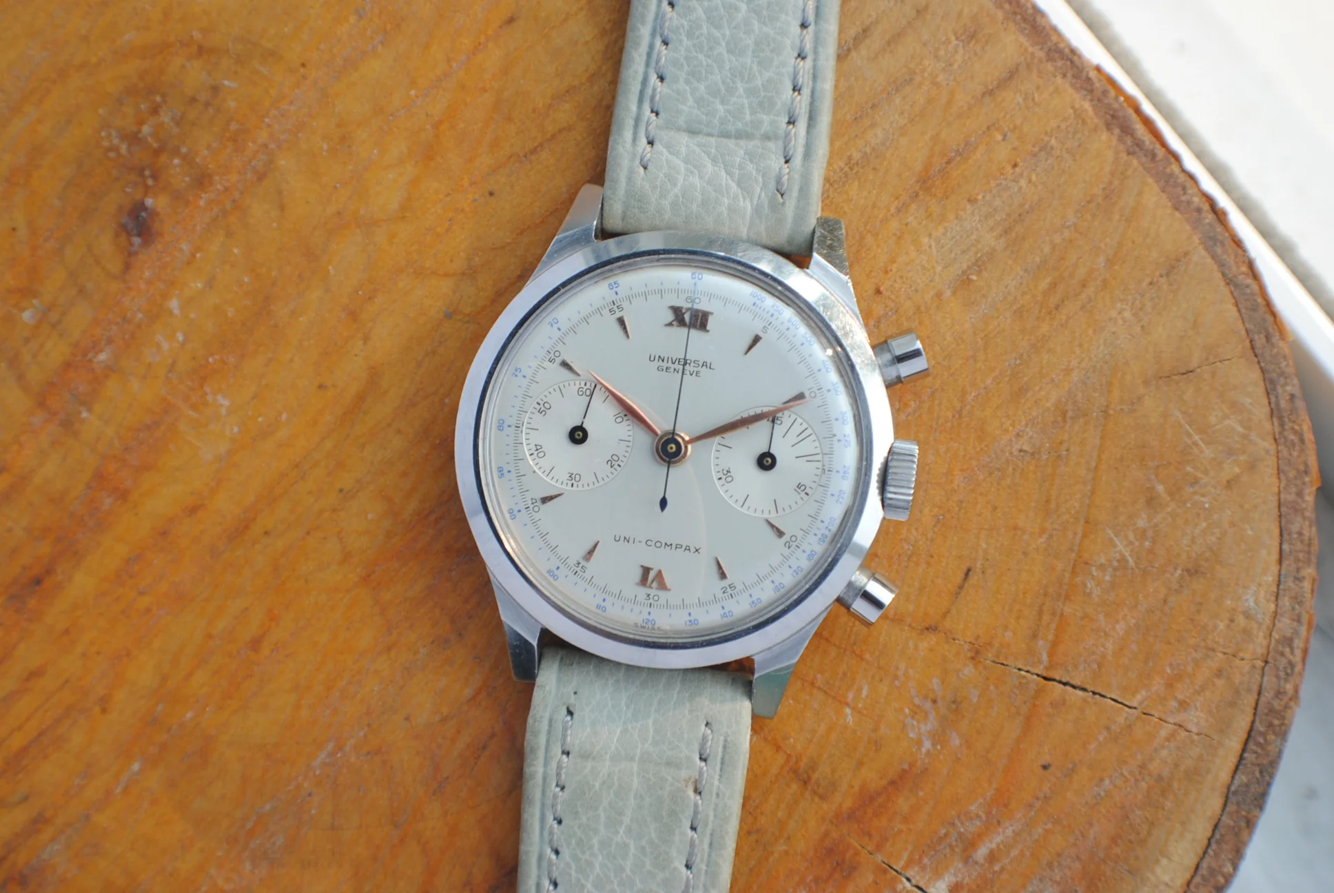 Universal Genève Ref. 22409 — Spillmann Case Chronograph