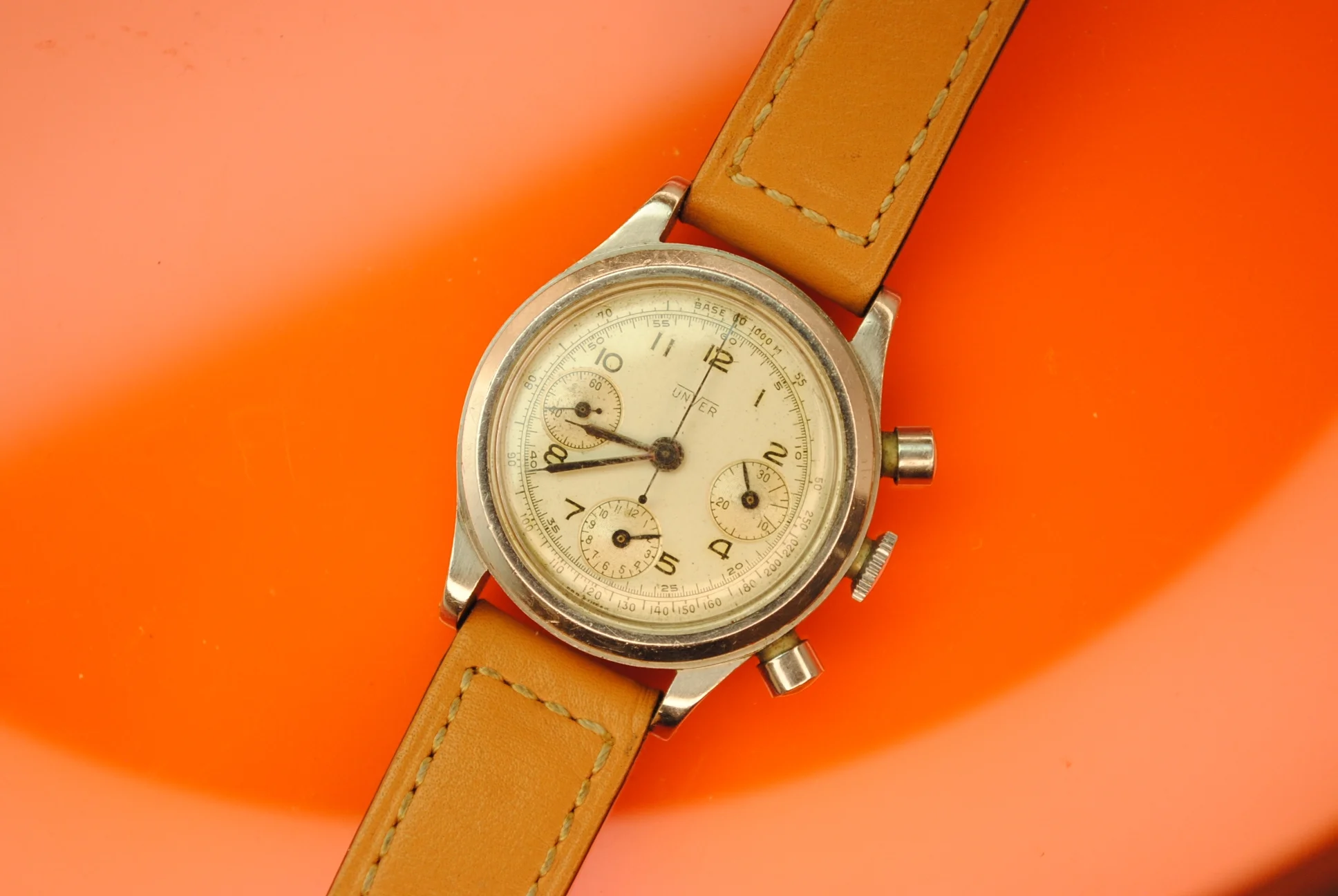 Unver Stainless Steel Chronograph — Valjoux 72