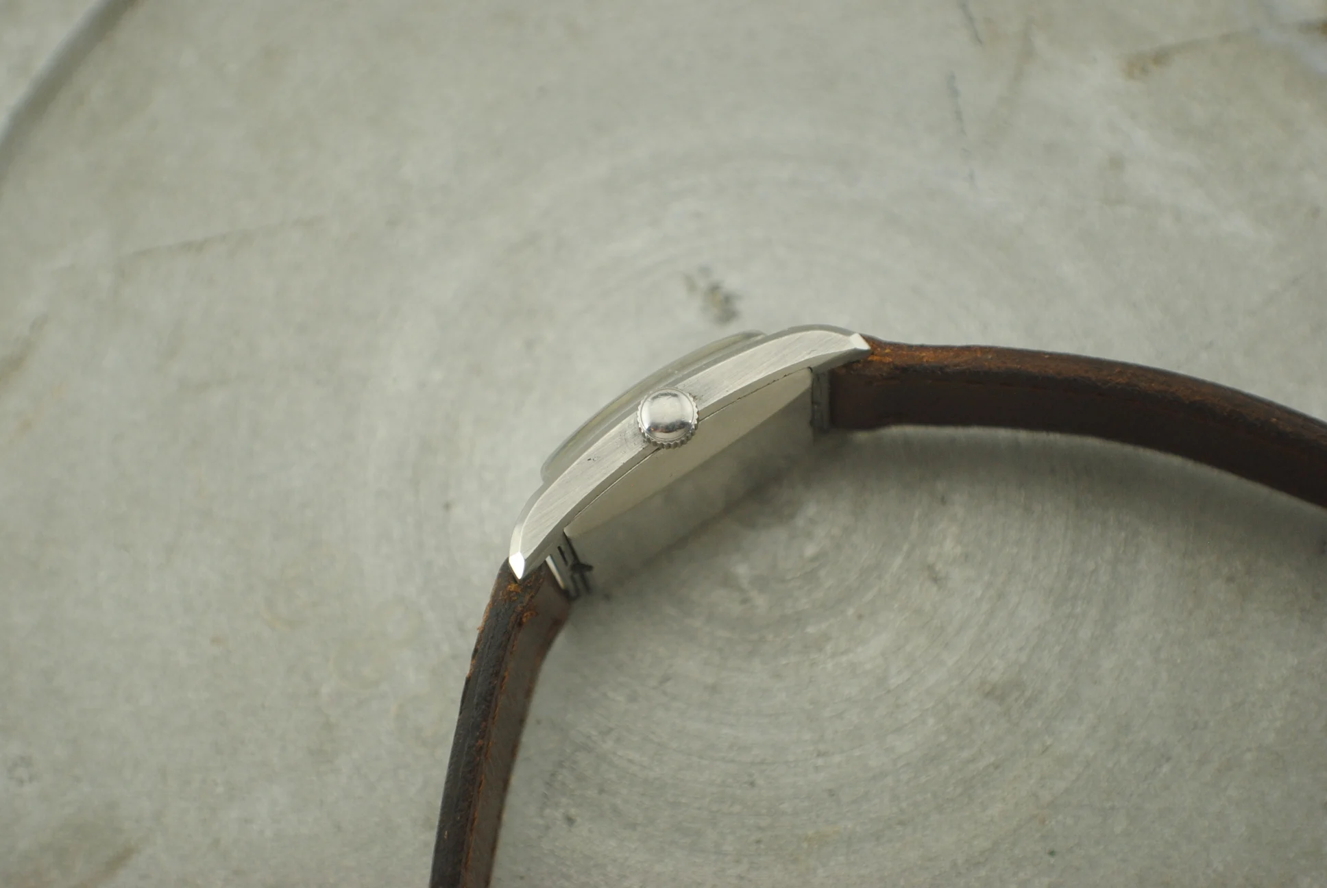 Additional archive view of the sold Wyler reference 1211 Incaflex Waterproof