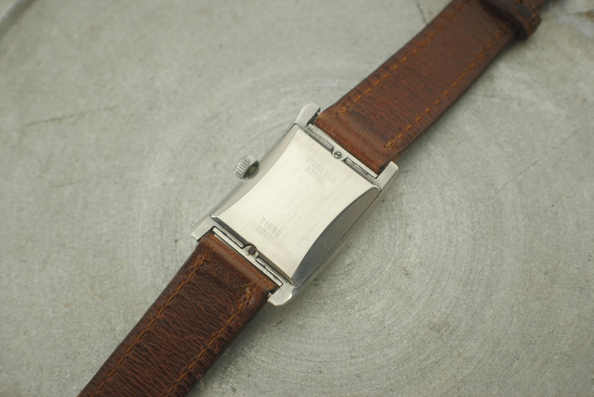 Third archive view of the sold Wyler reference 1211 wristwatch