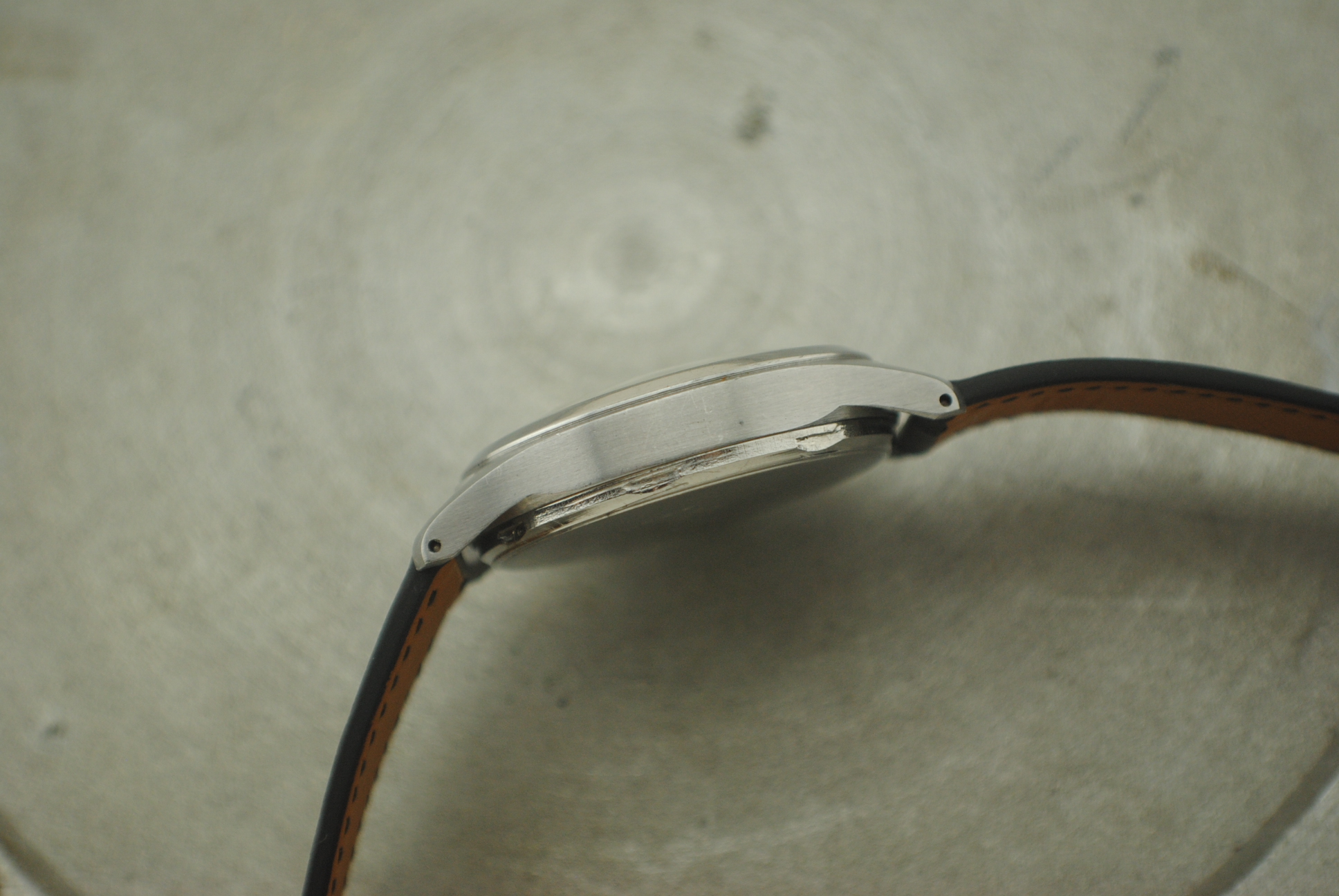 Additional side profile of the Marvin stainless-steel chronograph case